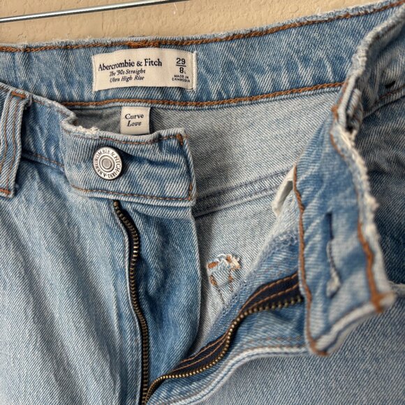 Abercrombie & Fitch The '90s Straight Ultra High Rise Light Wash Jeans 8 Long - Picture 5 of 12